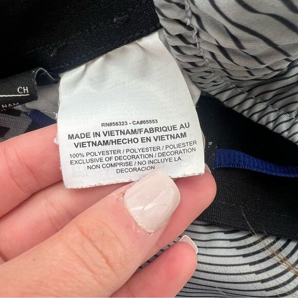 Nike Men’s Basketball Shorts Gray with Blue Swoosh Logo - Picture 5 of 7